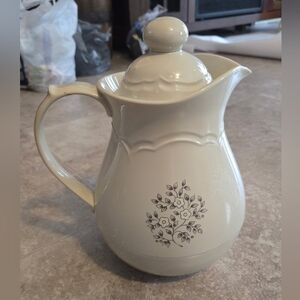 Pfaltzgraff Heirloom Insulated Carafe Thermos Pitcher cream floral pattern